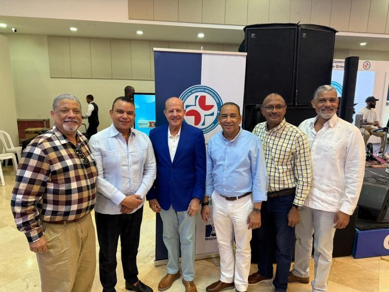 Celebran «Primer Encuentro de Egresados de Ortopedia» del Hospital Darío Contreras