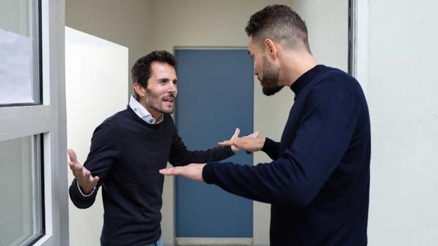 Cómo sobrevivir a un vecino complicado