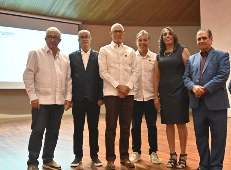 Héctor J. Cruz : Documental rinde homenaje A los logros del Cibao FC