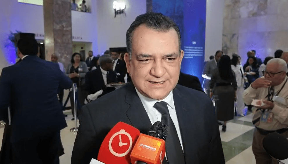 Impugnación obliga a posponer apertura del Sobre B en licitación para nueva cédula