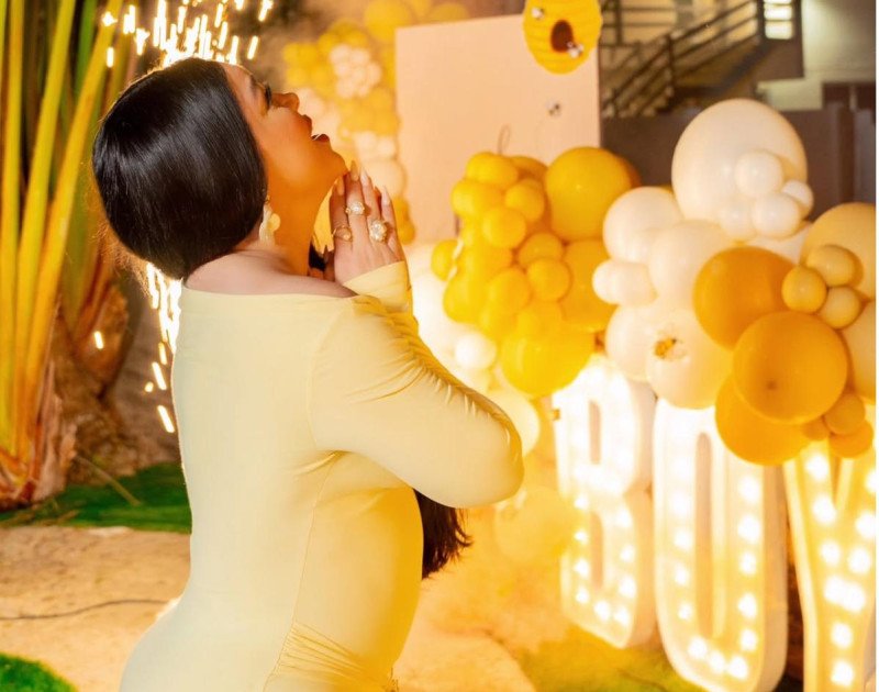 Jenn Quezada confirma su embarazo después de tres amenazas de aborto: “Casi me lleva a la muerte”