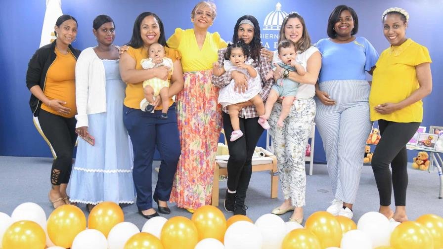 Ministro dice la lactancia es la medida más costo-efectiva para la salud de las madres y sus bebés