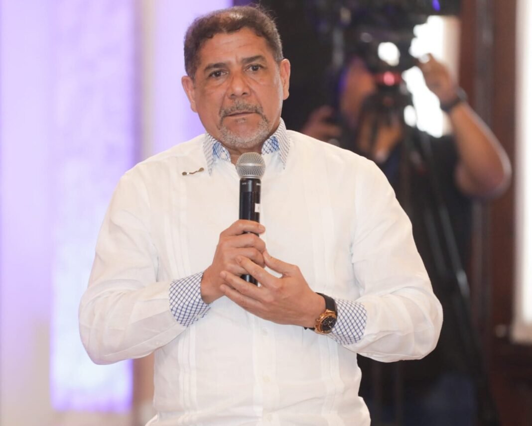 Ministro Limbert Cruz aclara irregularidades en asignación de dietas en Agricultura