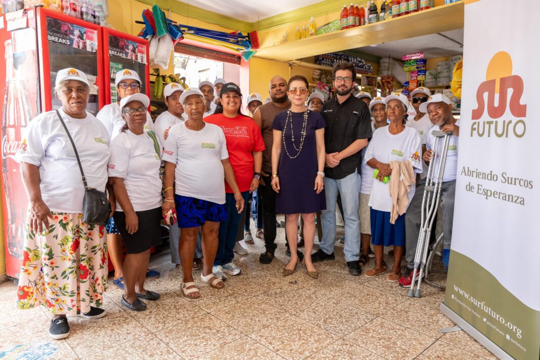 Mujeres recicladoras a lo largo del río Ozama fortalecen su desarrollo con el apoyo de Sur Futuro y Coca-Cola Latinoamérica