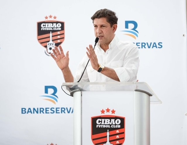 Pabellón de la Fama designa a Manuel Estrella Presidente de Honor