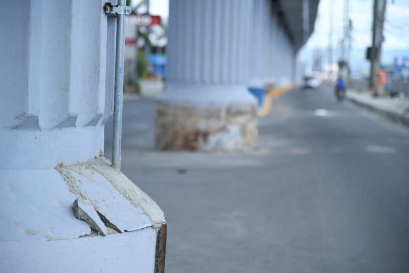 El Coro de los Desperfectos: La Línea 2C del Metro y el Preocupante Desprendimiento de Concreto