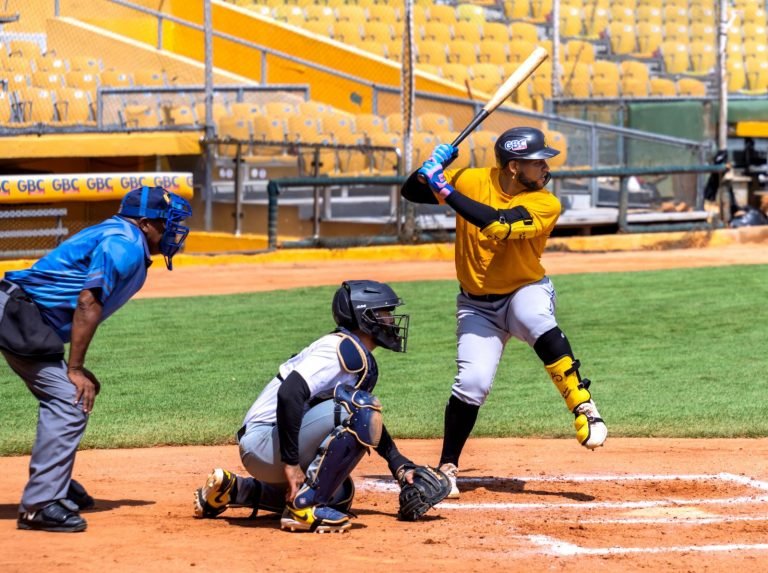 Águilas programan juegos pre-temporada nocturnos; las prácticas serán vespertinas esta semana Águilas programan juegos pre-temporada nocturnos; las prácticas serán vespertinas esta semana