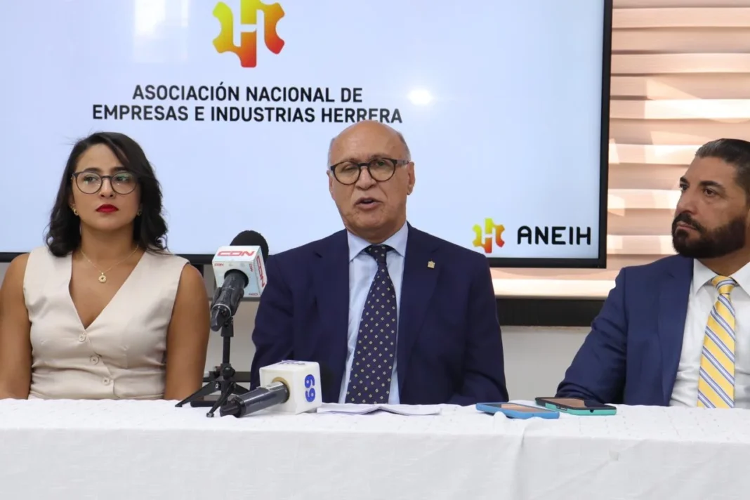 ANEIH advierte sobre alza del dólar y llama al Banco Central a intervenir