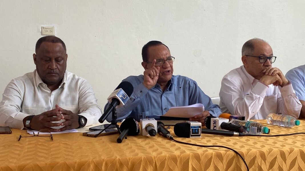 Confederaciones sindicales anuncian movilización en defensa de la Cesantía Laboral