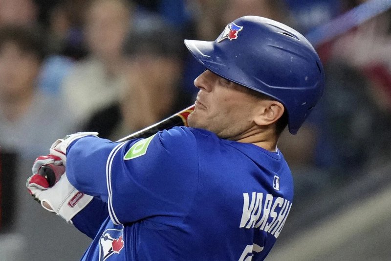 Daulton Varsho conecta un grand slam y Toronto vence a Boston y a Brayan Bello