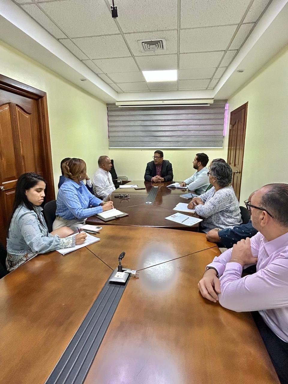 DGCP y Unidad Antifraude de realizan verificación de procesos al Ayuntamiento de Baní