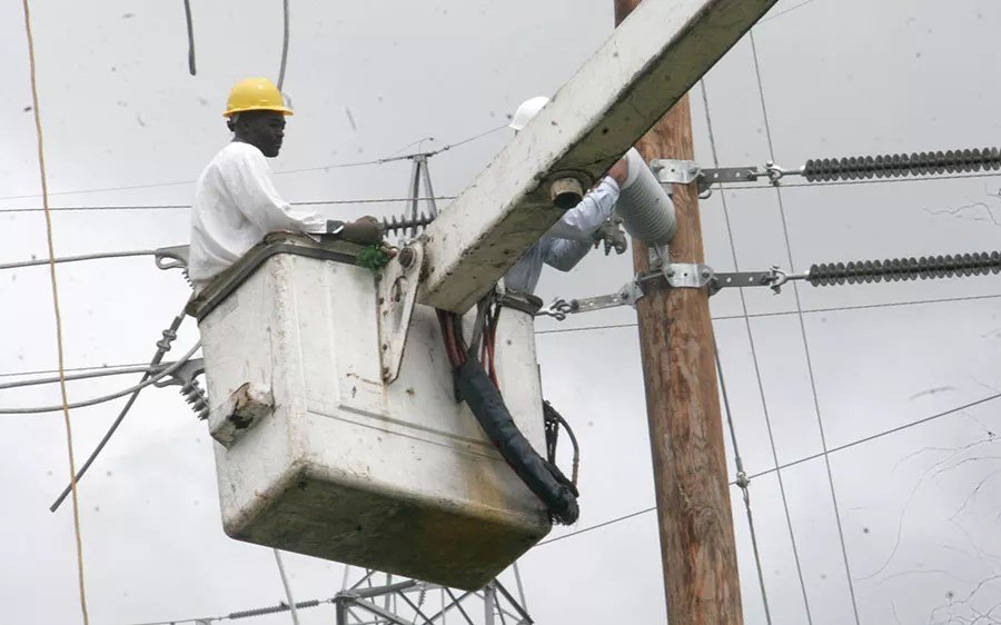 Edesur anuncia suspensión eléctrica en sectores de SDO este domingo Edesur anuncia suspensión eléctrica en sectores de SDO este domingo