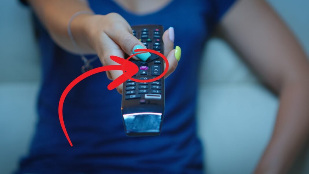 Estos botones del mando a distancia de tu Smart TV valen una millonada y seguramente no lo sabías Estos botones del mando a distancia de tu Smart TV valen una millonada y seguramente no lo sabías
