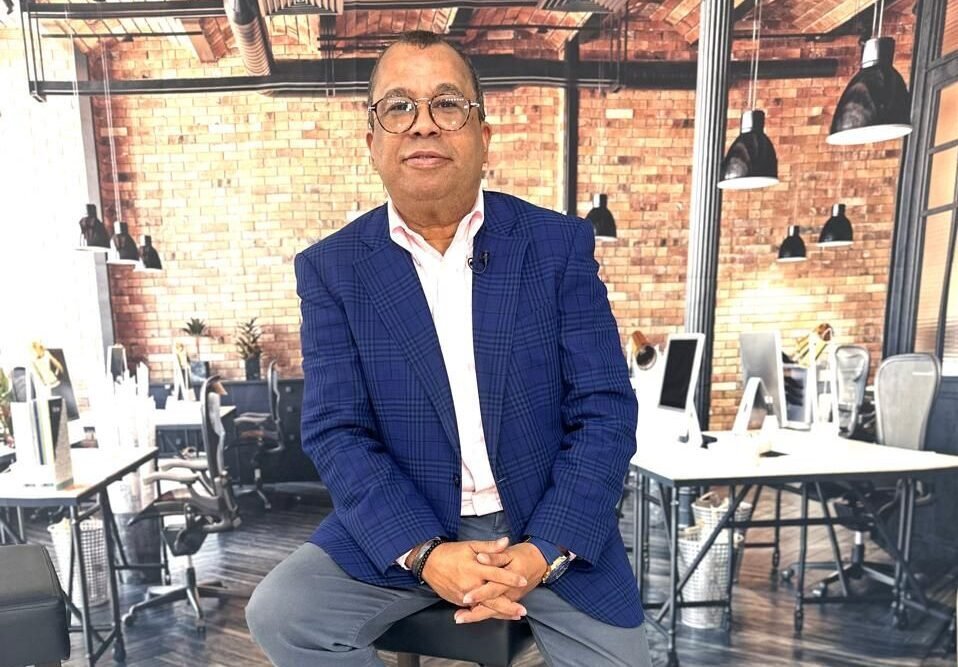 Euri Cabral pide prohibir uso de celulares en las escuelas dominicanas