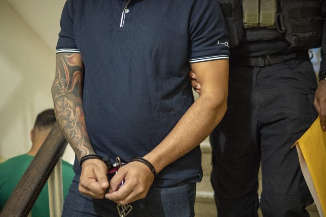EXTRADITAN A ESTADOS UNIDOS TRES DOMINICANOS POR TRÁFICO DE DROGAS Y HOMICIDIO EXTRADITAN A ESTADOS UNIDOS TRES DOMINICANOS POR TRÁFICO DE DROGAS Y HOMICIDIO