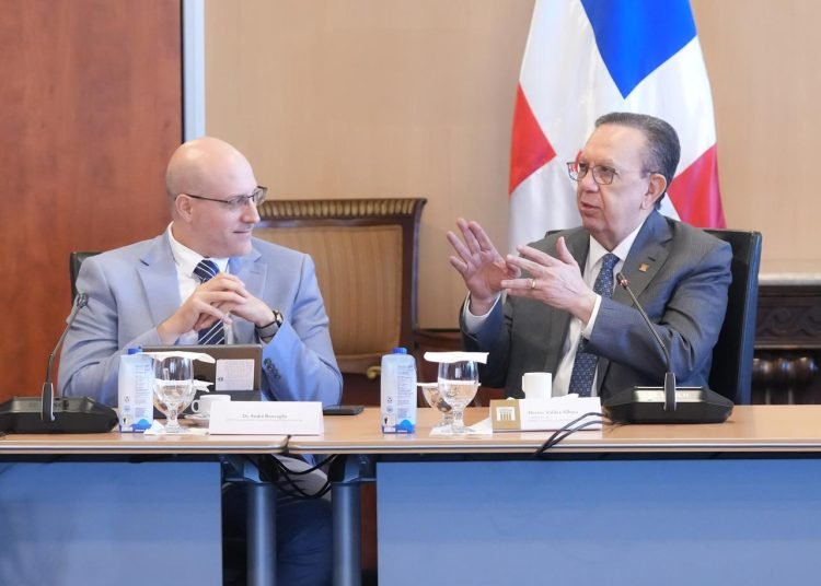 FMI propone ajustes en la tarifa eléctrica y retomar la reforma fiscal FMI propone ajustes en la tarifa eléctrica y retomar la reforma fiscal