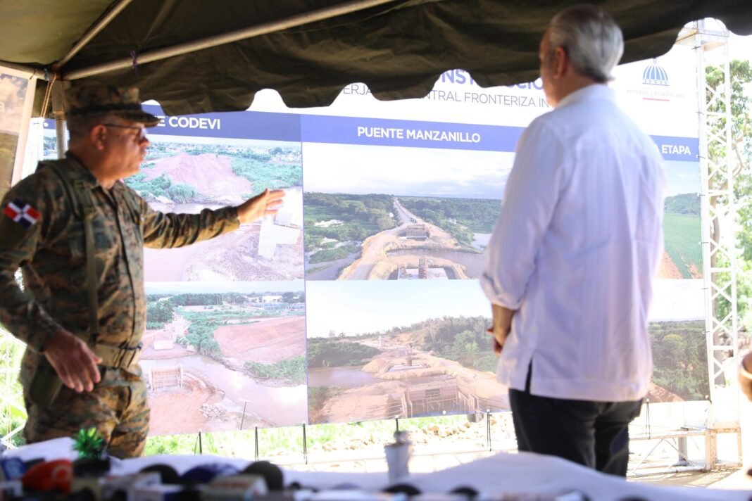 Gobierno anuncia agregará más kilómetros al muro fronterizo con el mismo presupuesto Gobierno anuncia agregará más kilómetros al muro fronterizo con el mismo presupuesto