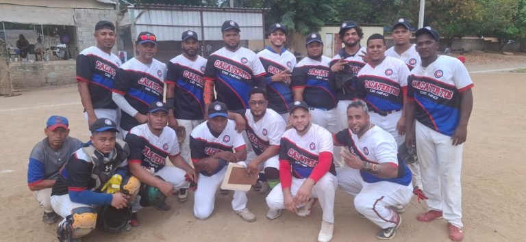 Iniciaron los playoffs del Torneo Interempresarial de Softbol de Santiago