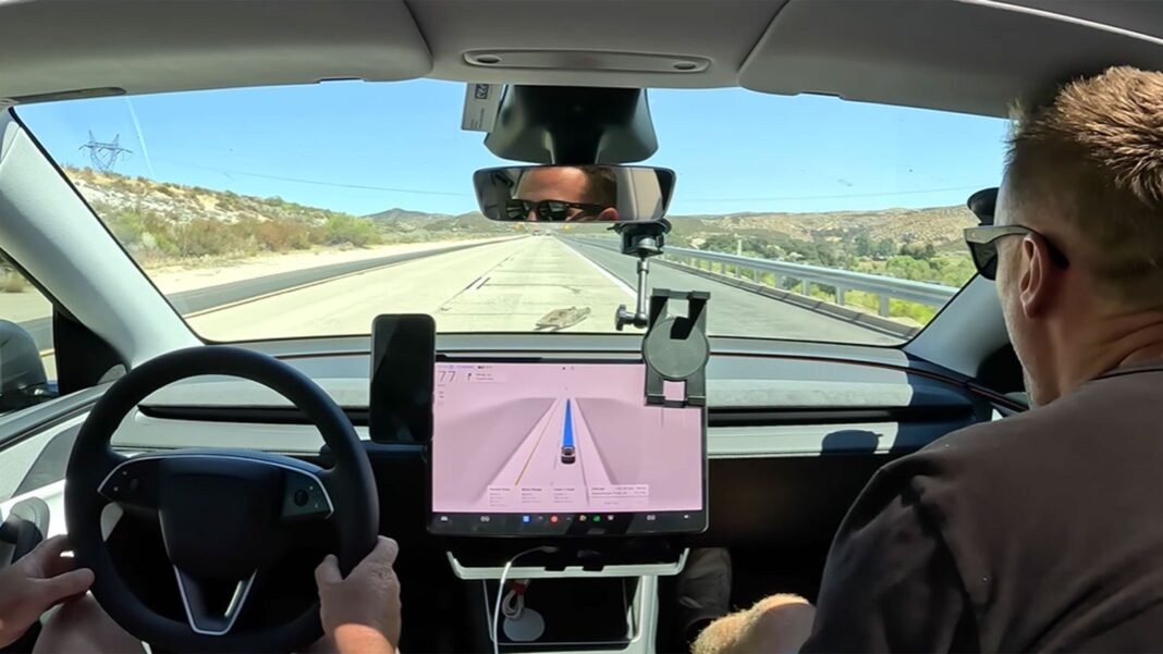 Intentan recorrer EEUU de costa a costa en un Tesla 100% autónomo y se estrellan a los 100 kilómetros Intentan recorrer EEUU de costa a costa en un Tesla 100% autónomo y se estrellan a los 100 kilómetros