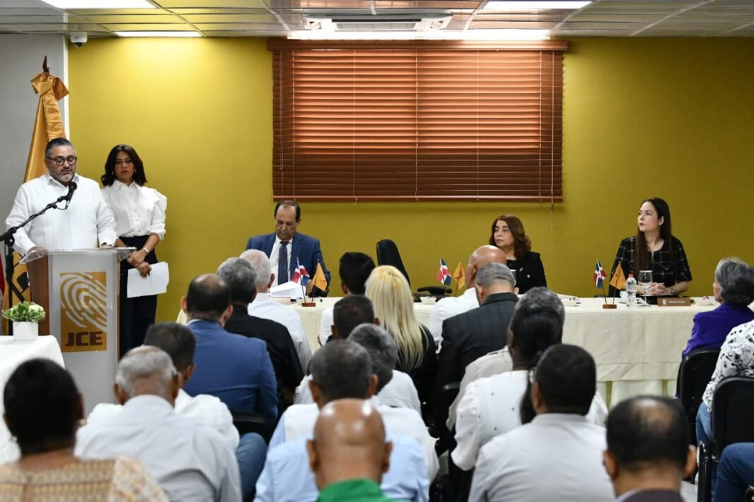 JCE recibe propuestas para aspirantes a miembros de Juntas Electorales en Santiago, La Vega y SFM