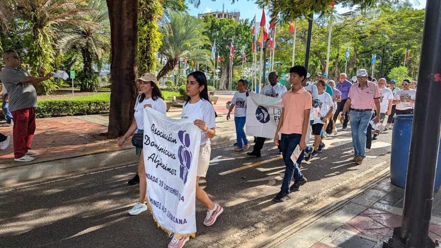 La Asociación Dominicana de Alzheimer camina por la memoria y la conciencia La Asociación Dominicana de Alzheimer camina por la memoria y la conciencia