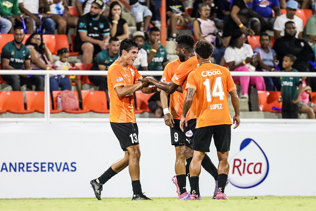 LDF: Misil de Javier Roces tumba el invicto de Salcedo y coloca al Cibao FC líder en solitario LDF: Misil de Javier Roces tumba el invicto de Salcedo y coloca al Cibao FC líder en solitario