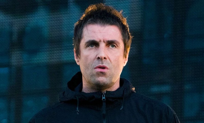 Liam Gallagher enfrenta demanda millonaria por manutención a hija que no conoce