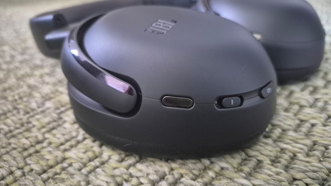 Los JBL Tour One M3 son la comodidad hecha auricular: ni notarás que los llevas puestos Los JBL Tour One M3 son la comodidad hecha auricular: ni notarás que los llevas puestos