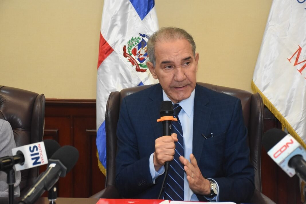 Mescyt, UASD y Unesco promueven la Ciudadanía Digital Dominicana con conferencia magistral