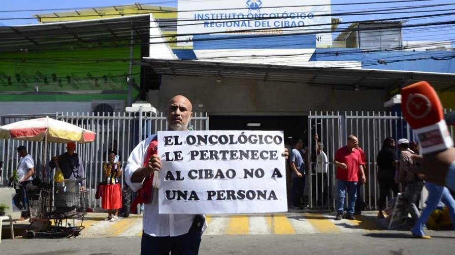 Pacientes denuncian alzas en servicios del Oncológico del Cibao Pacientes denuncian alzas en servicios del Oncológico del Cibao