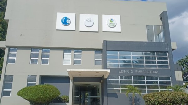 Polémica en el Consejo para el Desarrollo Estratégico de Santiago por intento de reducir membresía de organizaciones sociales Polémica en el Consejo para el Desarrollo Estratégico de Santiago por intento de reducir membresía de organizaciones sociales