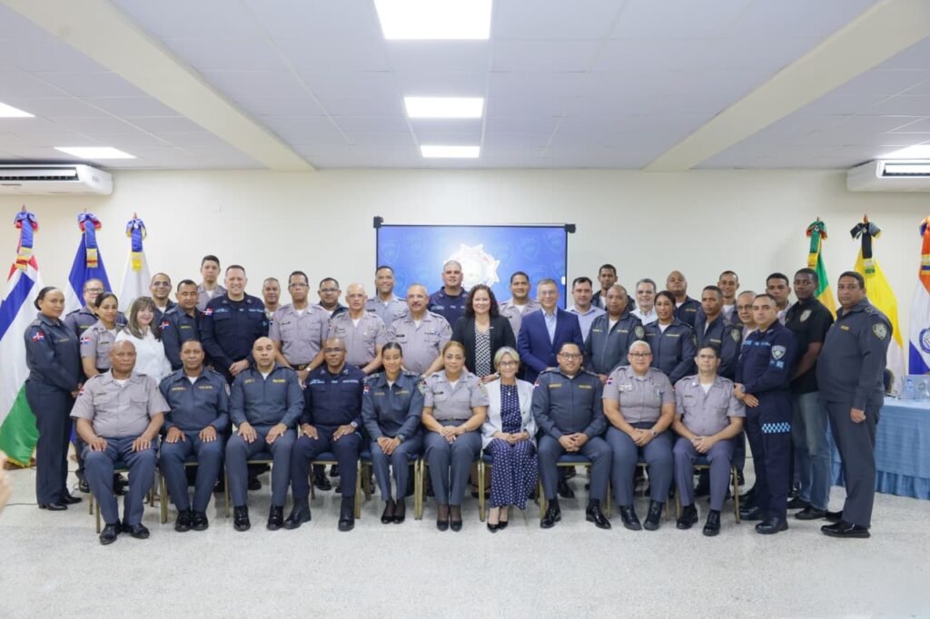 Policía Nacional ampliará Nuevo Modelo de Servicio Policial (NMSP) a más ciudades con 2,400 agentes en pasantía y nuevos graduados