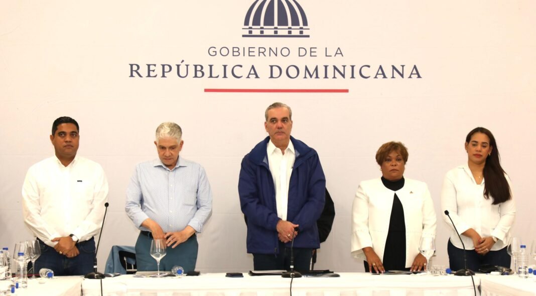 Presidente Abinader evalúa obras en curso y fija prioridades para el 2026 Presidente Abinader evalúa obras en curso y fija prioridades para el 2026