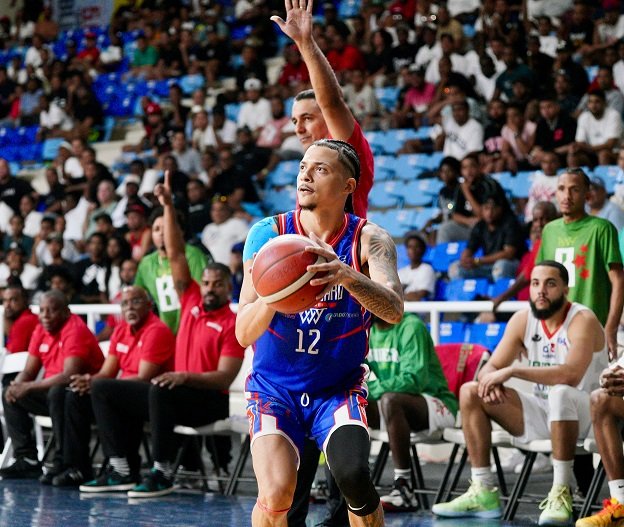 San Lázaro obtiene triunfo sobre Bameso en el TBS Distrito 2025