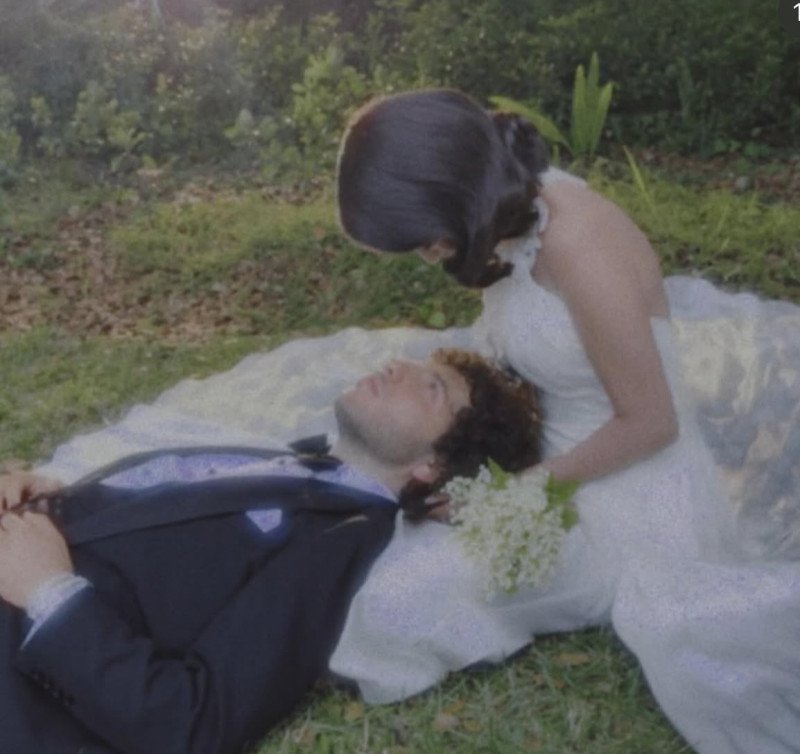 Selena Gomez y Benny Blanco ya son marido y mujer