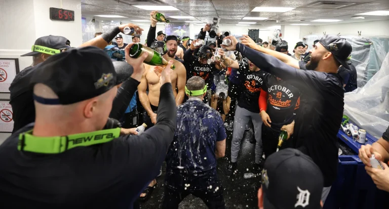 Tigers aseguran boleto; Cleveland entra con HBP; Astros ganan ya eliminados Tigers aseguran boleto; Cleveland entra con HBP; Astros ganan ya eliminados