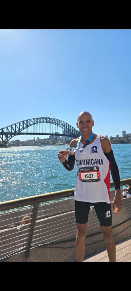 Trilogía de santiagueros sobresalen en Marathon de Sídney