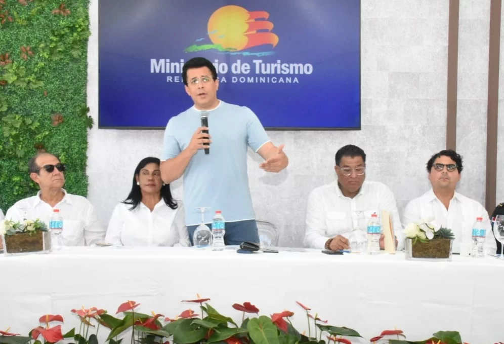 Turismo inicia reconstrucción de la plaza de vendedores en Río San Juan Turismo inicia reconstrucción de la plaza de vendedores en Río San Juan