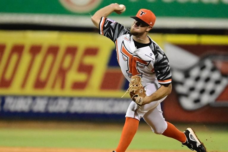 Tyler Eppler regresa a abrir partidos con los Toros del Este