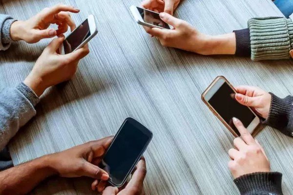 Usuarios de líneas móviles prepago deben validar su identidad antes del 29 de septiembre