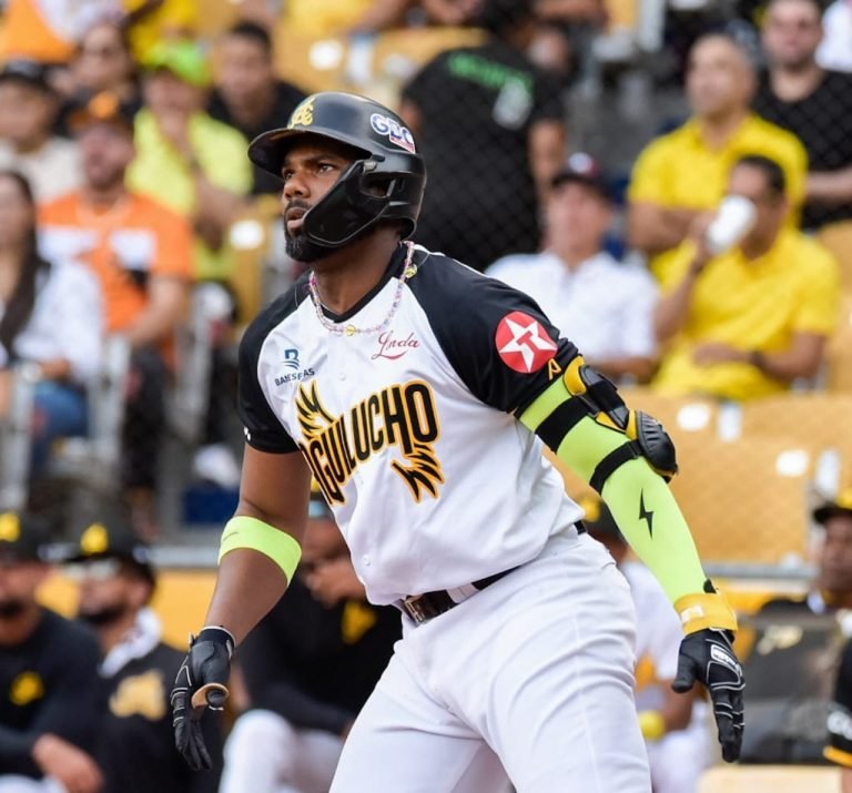 Aderlin Rodríguez y Jhordany Mézquita, electos Águila de la Semana