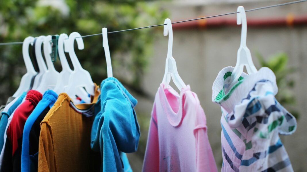 Adiós a la ropa colgada: este aparato cabe en cualquier piso y te salvará en un invierno lluvioso Adiós a la ropa colgada: este aparato cabe en cualquier piso y te salvará en un invierno lluvioso