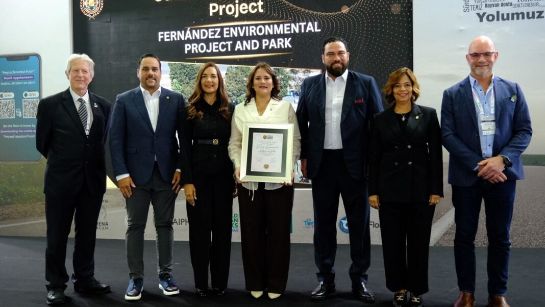ADN recibe premio de la Asociación Mundial de Parques Urbanos (World Urban Parks) ADN recibe premio de la Asociación Mundial de Parques Urbanos (World Urban Parks)