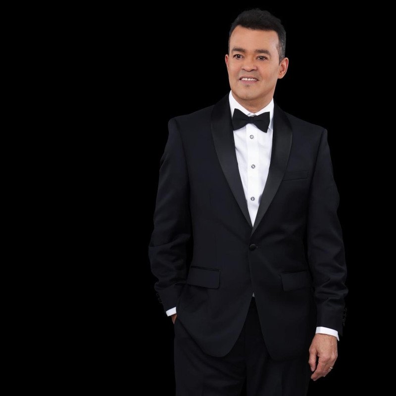 Álex Bueno revela que le extirparon un tumor cerebral con células cancerosas Álex Bueno revela que le extirparon un tumor cerebral con células cancerosas