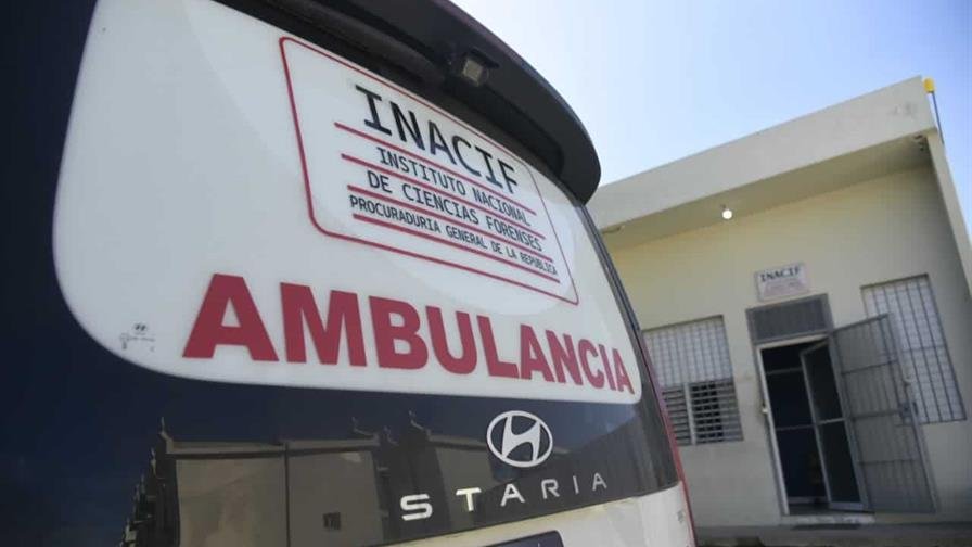 Apresan a uno y ocupan carro que habría sido usado en ataque dejó dos hermanos muertos en Baitoa Apresan a uno y ocupan carro que habría sido usado en ataque dejó dos hermanos muertos en Baitoa