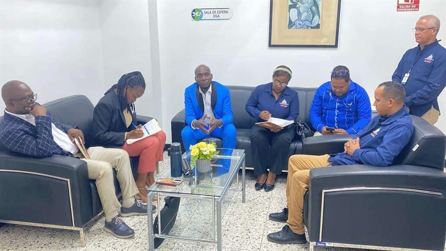 Autoridades de salud dominicanas y haitianas fortalecen cooperación para prevenir enfermedades Autoridades de salud dominicanas y haitianas fortalecen cooperación para prevenir enfermedades