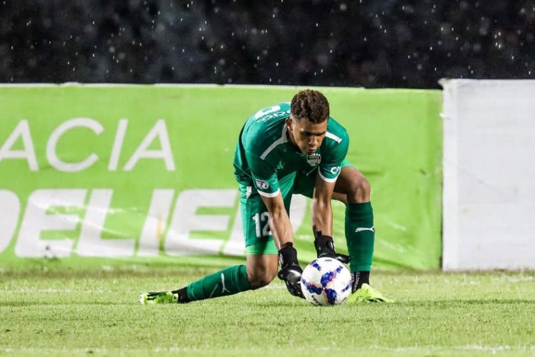 Bajo lluvia : Cibao FC y Moca FC empatan sin goles en jornada 10 Bajo lluvia : Cibao FC y Moca FC empatan sin goles en jornada 10