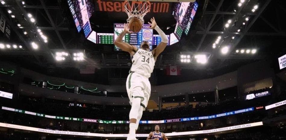 Bucks remontan para vencer 121-111 a Knicks con 37 puntos de Antetokounmpo Bucks remontan para vencer 121-111 a Knicks con 37 puntos de Antetokounmpo