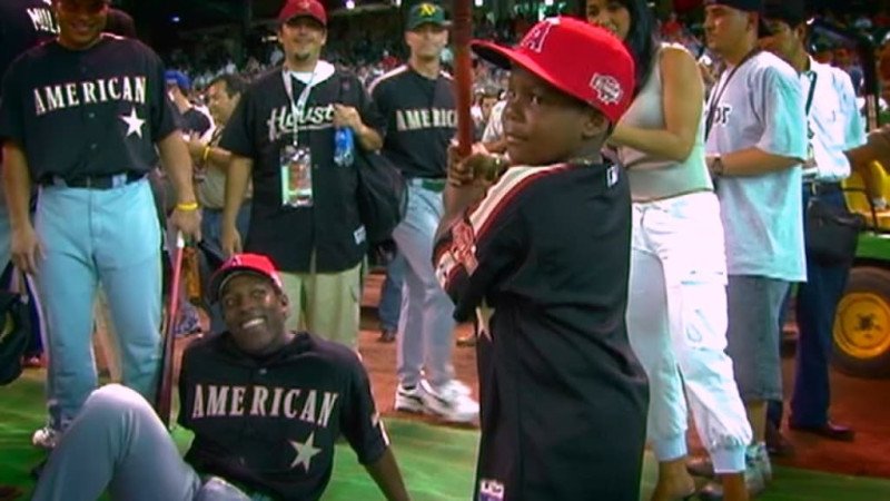 Con emotivo video, Vladimir Guerrero celebra debut de su hijo en la Serie Mundial Con emotivo video, Vladimir Guerrero celebra debut de su hijo en la Serie Mundial