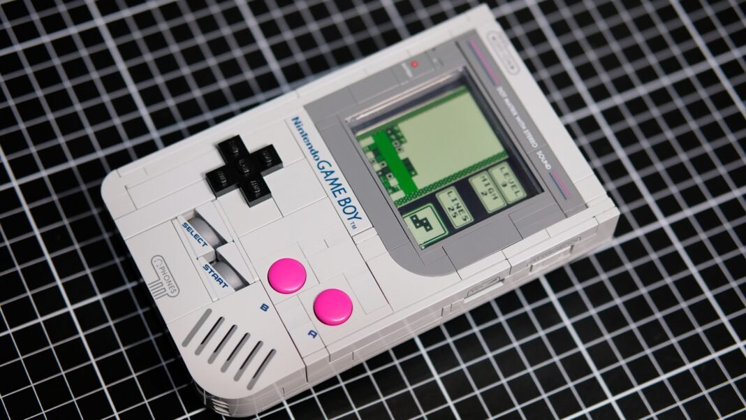 Consiguen que la Game Boy de Lego funcione con juegos originales de la consola, y no es emulación Consiguen que la Game Boy de Lego funcione con juegos originales de la consola, y no es emulación
